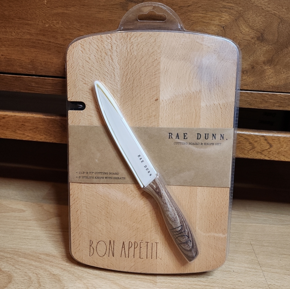 New Rae Dunn Cutting Board And Utility Cream Knife Faux Wood‎ Handle